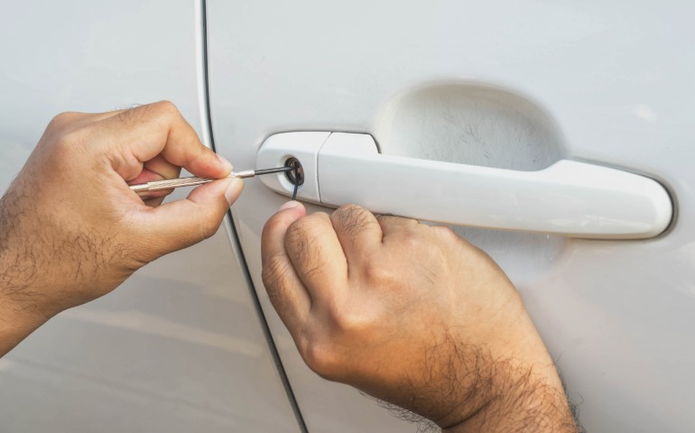 will unlocking car trigger the alarm