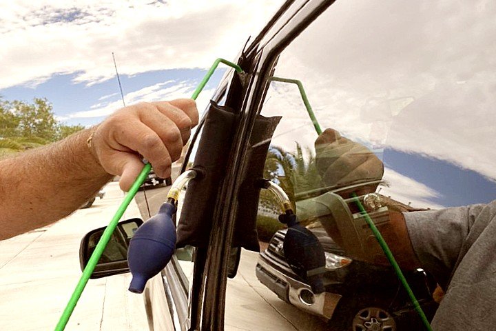using car insurance for lockout services