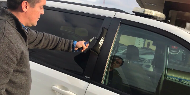 when to call 911 for a car lockout