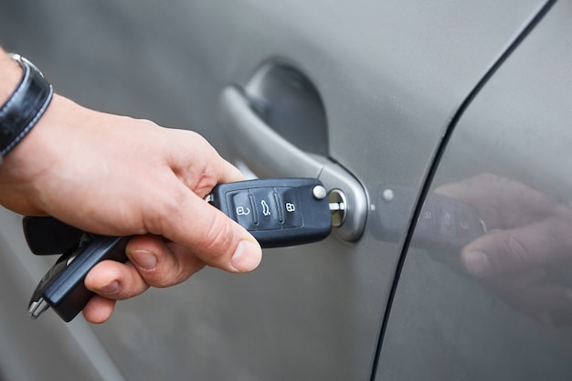 how car lockouts are handled in different countries