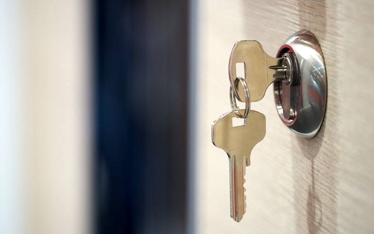 licensed locksmith and security clearances Licensed Locksmith and Security Clearances Guide