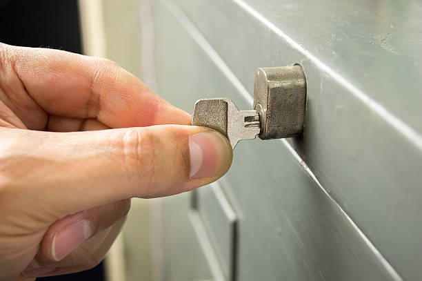 Extract a Broken Key From a File Cabinet Lock: Professional Tips