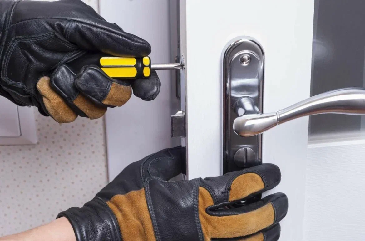 licensed locksmith electronic keypad installation Licensed Locksmith Electronic Keypad Installation