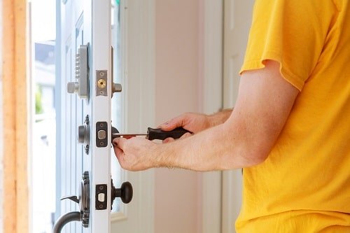 licensed locksmith service guarantees Licensed Locksmith Service Guarantees Explained